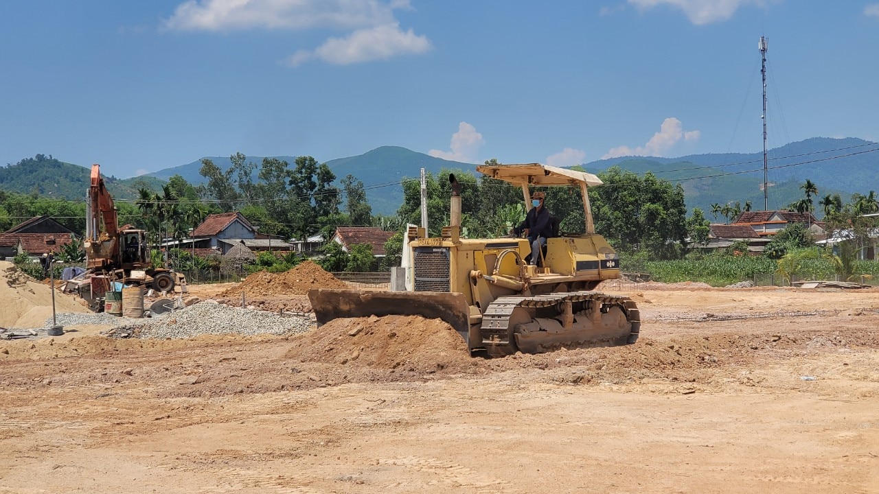 Kinh tế vĩ mô - Tại sao cao tốc đoạn Quảng Ngãi – Hoài Nhơn chậm tiến độ so với kế hoạch?