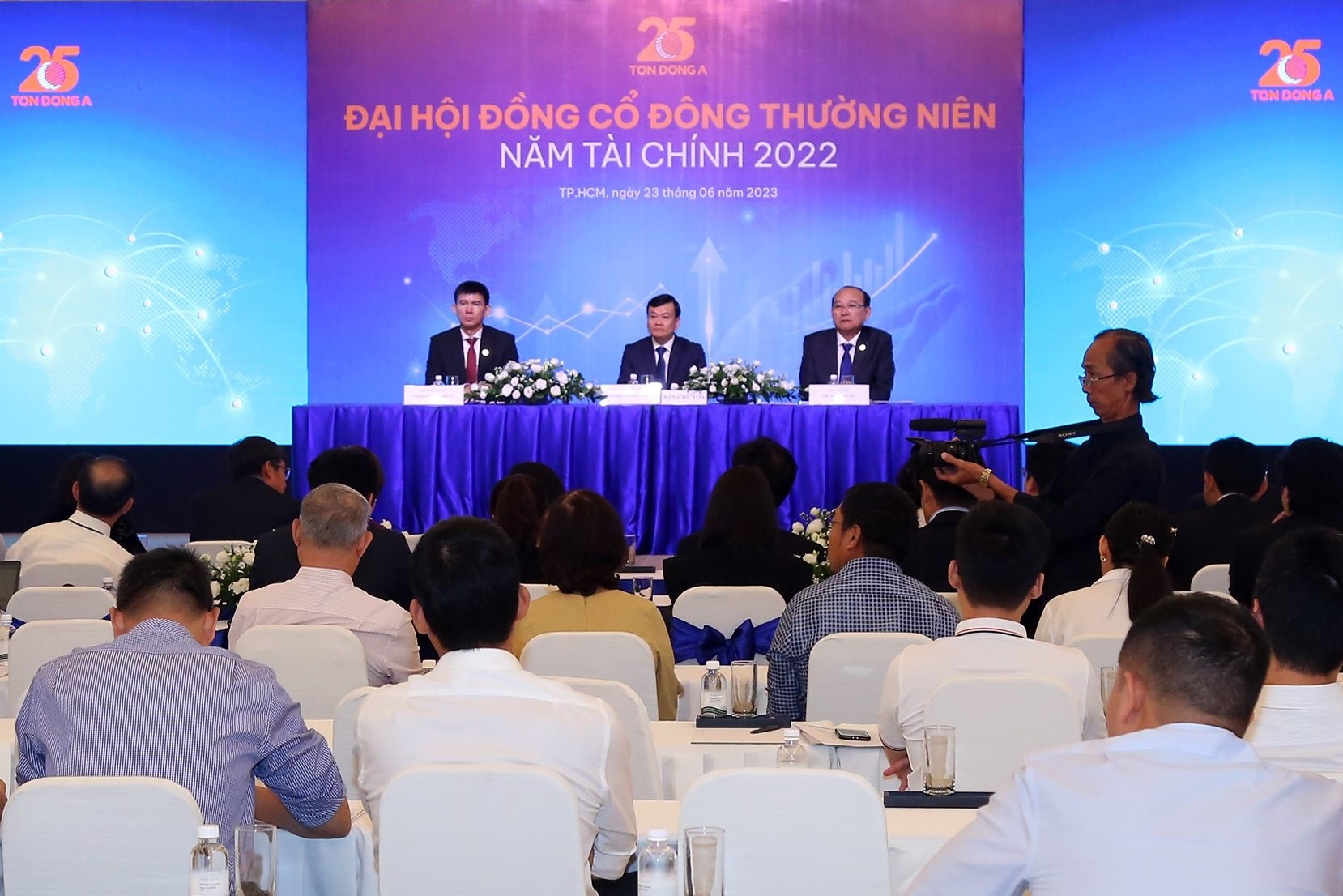 Tôn Đông Á (GDA) với mục tiêu năm 2023 đạt lợi nhuận 200 tỉ đồng  - Ảnh 1.