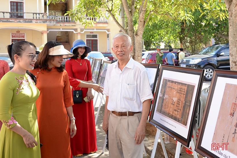 Trưng bày các di sản văn hóa làng Trường Lưu