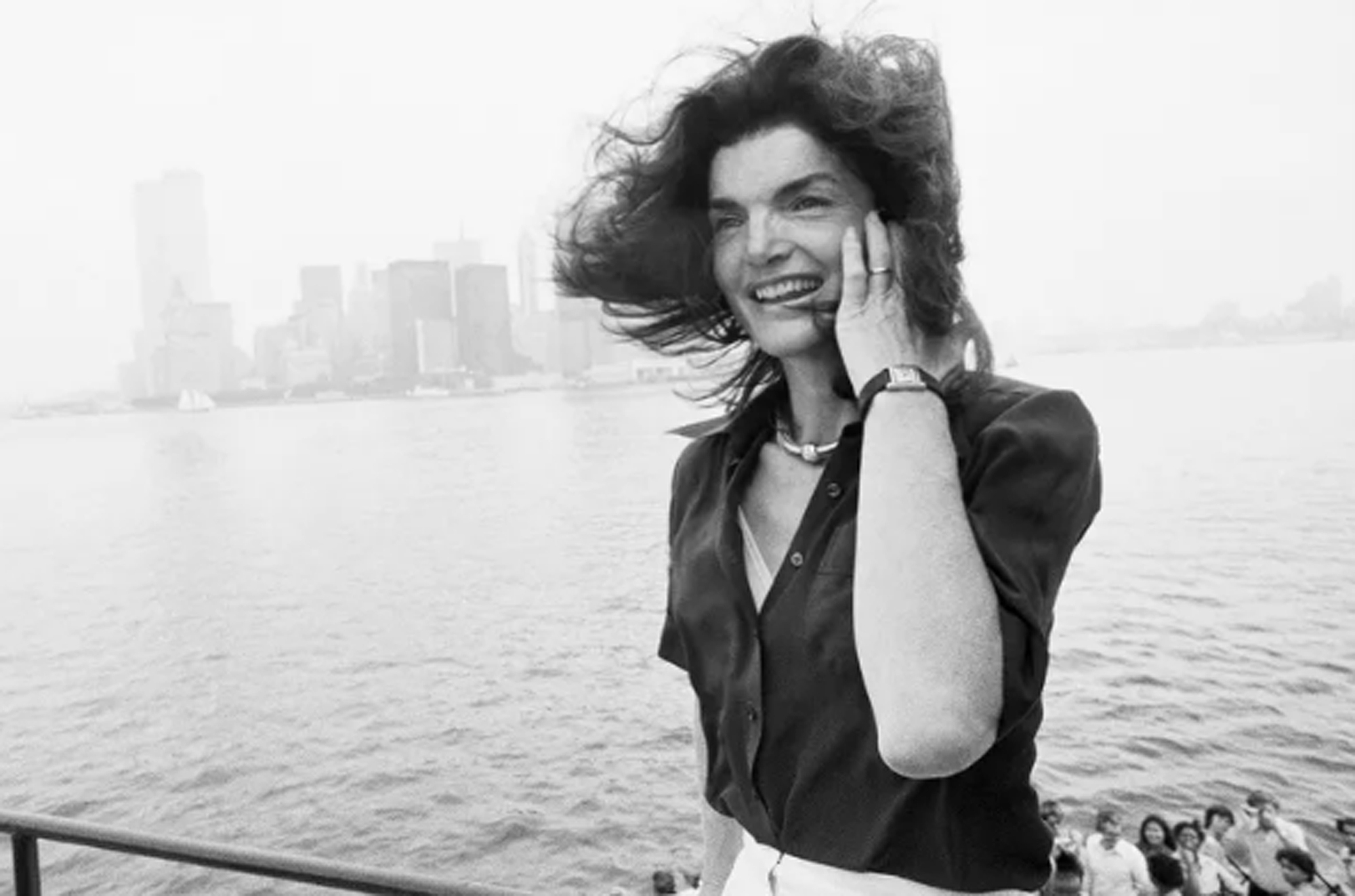 Vì sao Jackie Kennedy lặng lẽ đốt thư và ảnh cá nhân trước khi chết? - Ảnh 1.