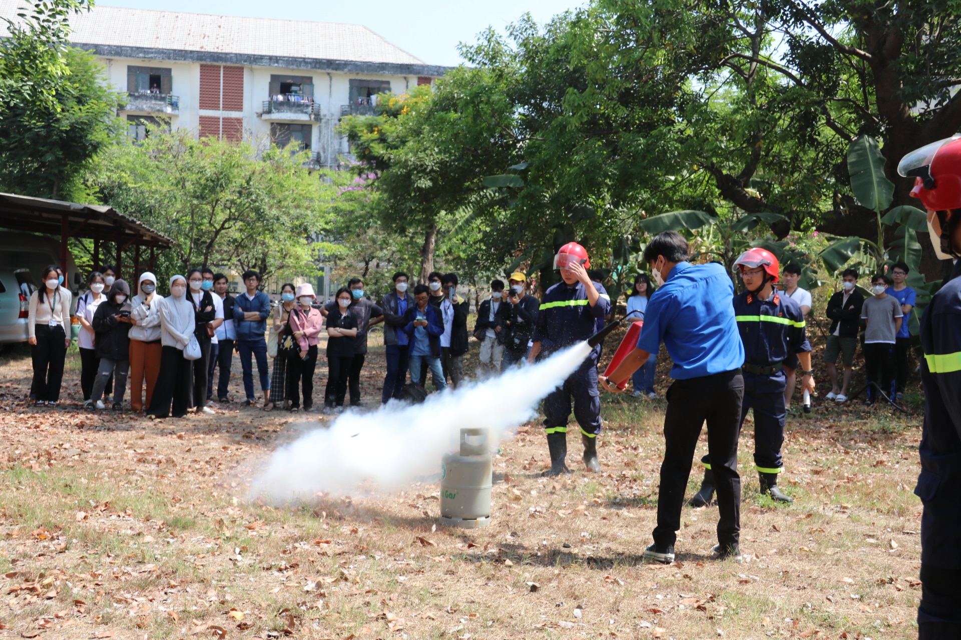 Sinh viên chật vật vì điểm rèn luyện - Ảnh 1.