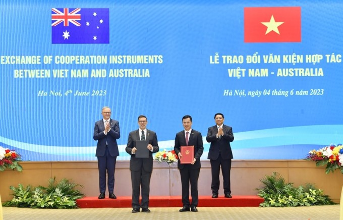 Thủ tướng Việt Nam và Australia chứng kiến lễ ký bản ghi nhớ giữa Bộ Khoa học và Công nghệ Việt Nam và Bộ Ngoại giao và Thương mại Australia. Ảnh: TTTT