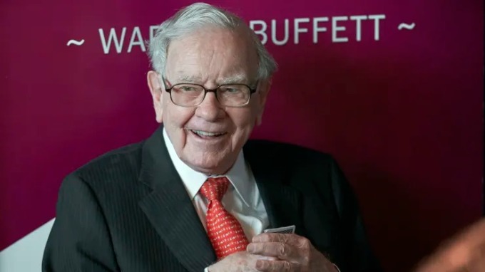 Warren Buffett tại ĐHCĐ Berkshire năm 2019. Ảnh: AP