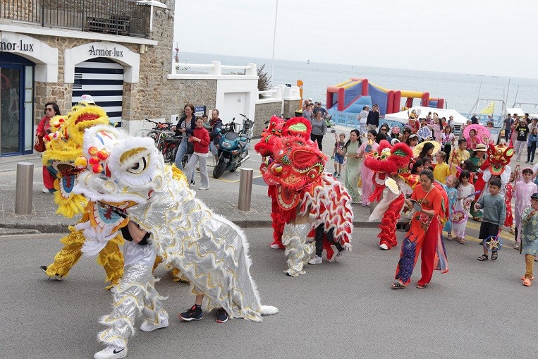 Ấn tượng Festival Vietnam lần đầu tiên được tổ chức tại thành phố biển Larmor-Plage