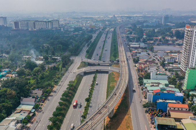 Đoạn Metro số 1 gần bến xe Suối Tiên. Ảnh: Quỳnh Trần