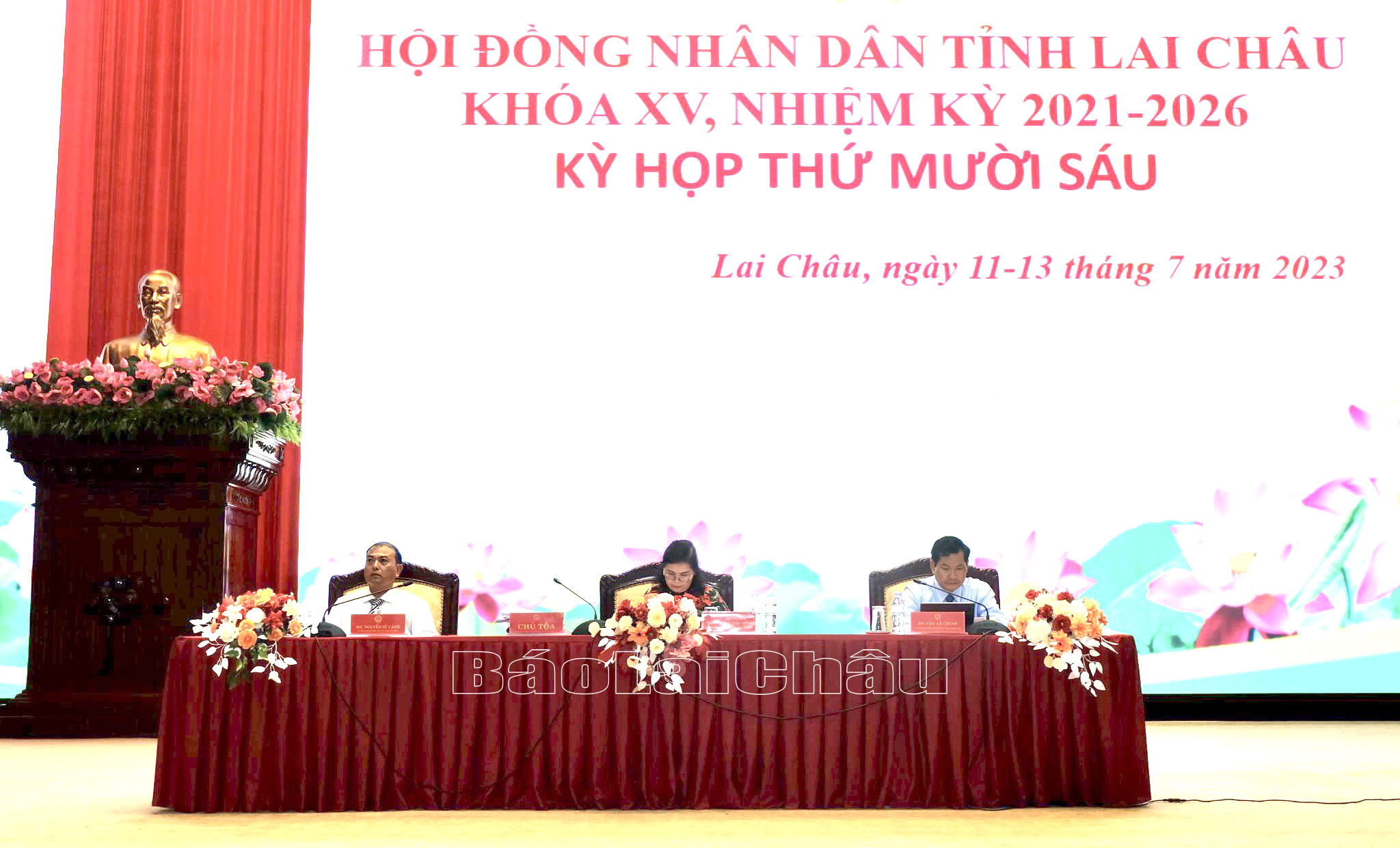 đại biểu chủ trì