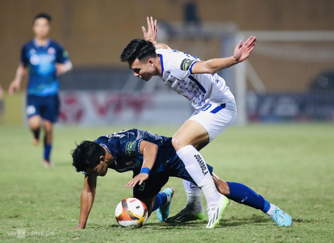 Hà Nội ngược dòng hạ Bình Định 3-2, vươn lên thứ hai tại V-League 2023 ngày 17/7. Ảnh: Lâm Thỏa