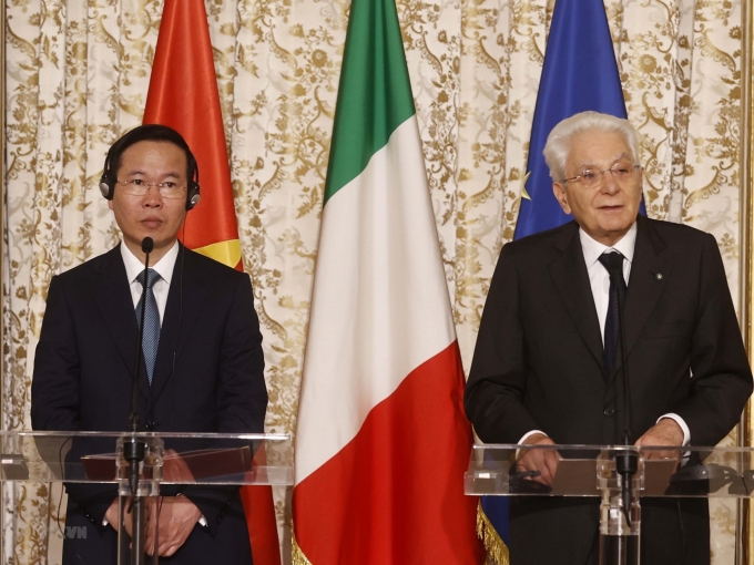 Chủ tịch nước Võ Văn Thưởng và Tổng thống Italy Sergio Mattarella gặp gỡ báo chí sau hội đàm ngày 26/7. Ảnh: TTXVN