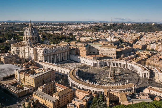 Vatican nhìn từ trên cao. Ảnh: Hotels