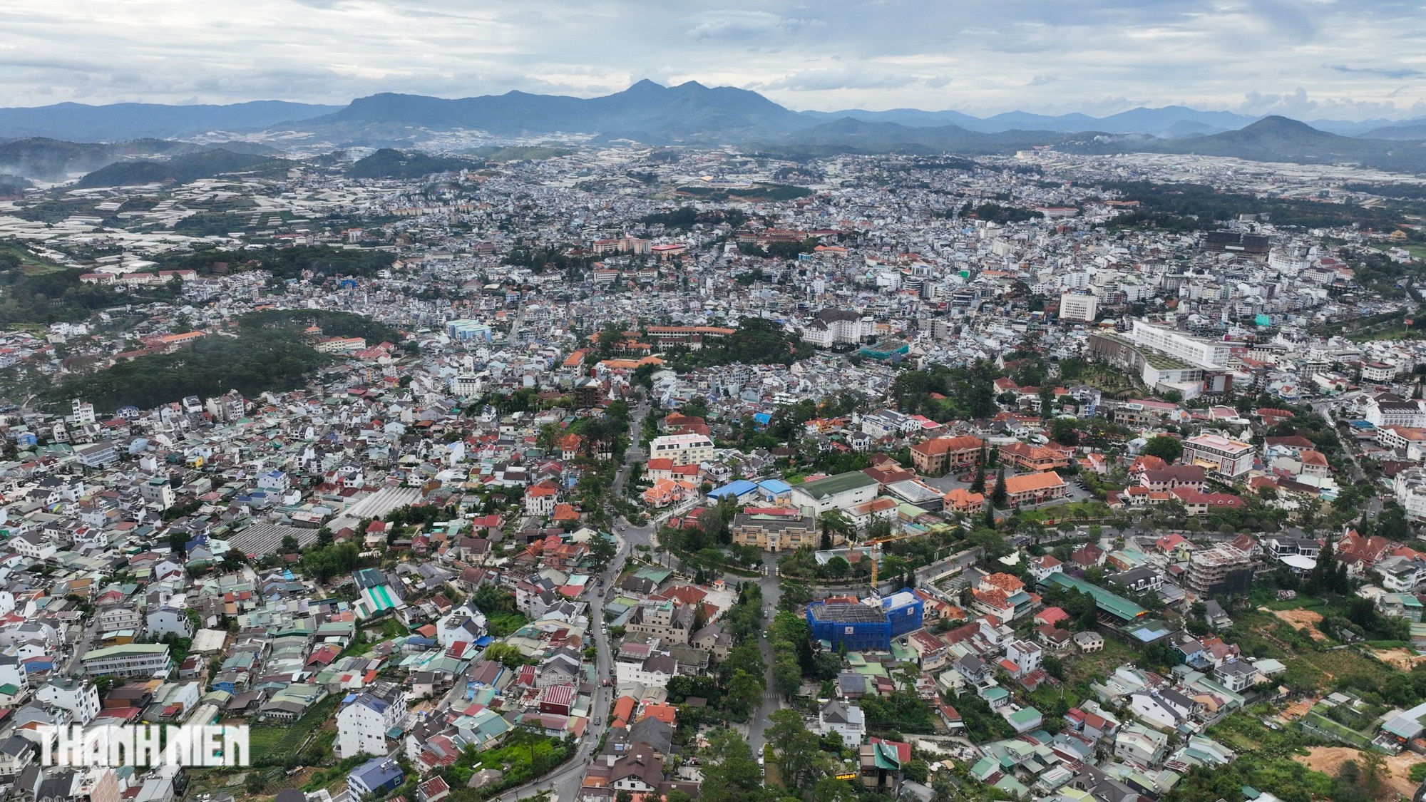 Đà Lạt nhìn từ trên cao - Ảnh 1.