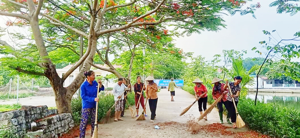 Bắc Giang,  Hội Liên hiệp Phụ nữ, khu phố xanh - sạch - đẹp, thu gom rác thải, phân loại rác thải sinh hoạt, Chủ nhật xanh,  vệ sinh môi trường, mô hình xử lý rác hữu cơ bằng men vi sinh, chăm sóc đường hoa