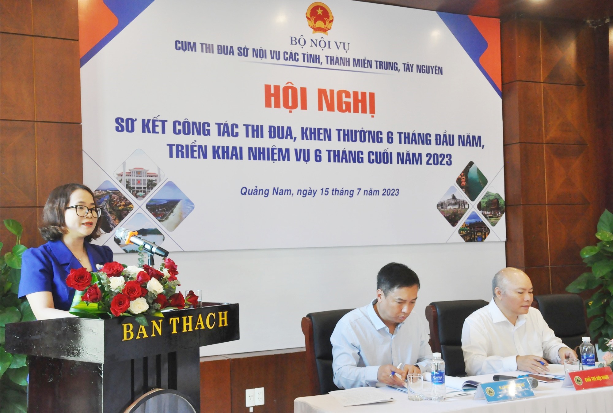 Giám đốc Sở Nội vụ Quảng Nam Trần Thị Kim Hoa phát biểu khai mạc hội nghị. Ảnh: N.Đ