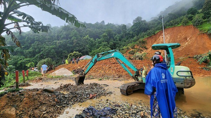 Hiện trường vụ sạt lở vùi lấp Trạm cảnh sát giao thông Madagui khiến 3 cảnh sát tử vong chiều 30/7. Ảnh: Hoài Thanh