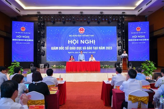 Ngành giáo dục năm học 2022-2023: Nhiều thành quả nhưng không ít hạn chế, khó khăn  ảnh 1