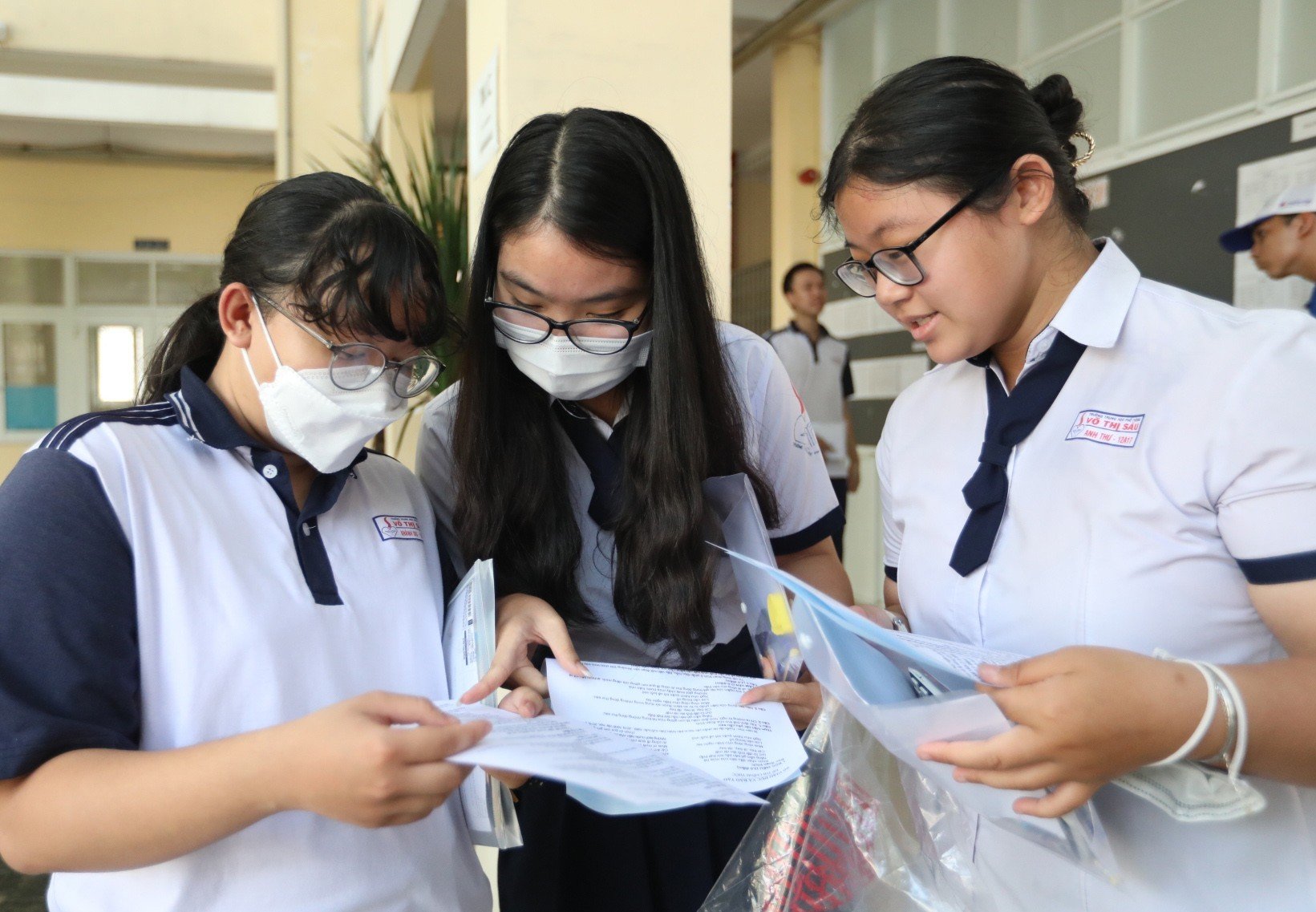 Chấm thi tốt nghiệp THPT môn văn: Quy trình nghiêm ngặt, có lo 'học tài, thi phận'? - Ảnh 1.