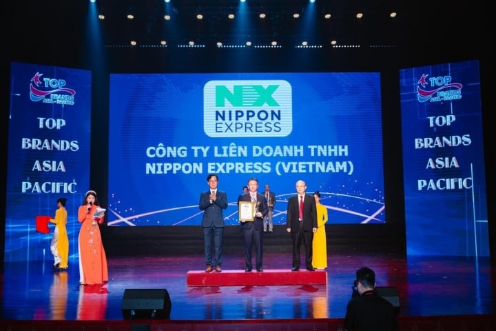 Nippon Express Việt Nam vinh dự nhận chứng nhận Top 10 - Thương hiệu hàng đầu Châu Á Thái Bình Dương 2023.