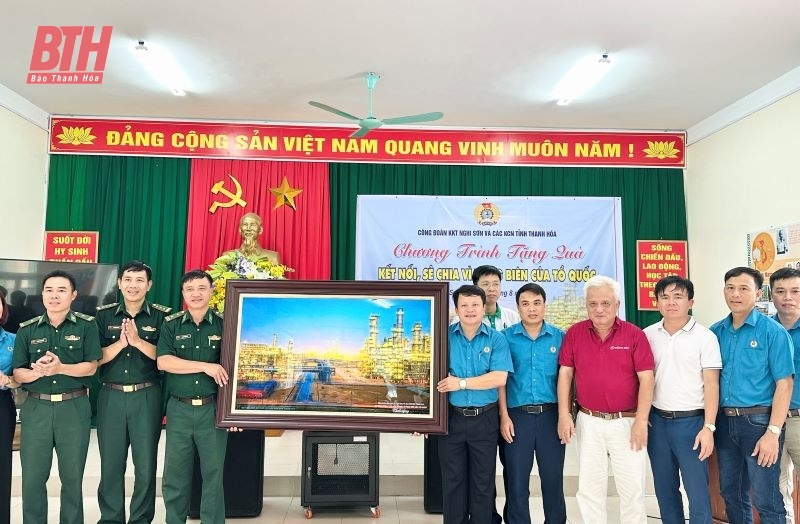 “Kết nối, sẻ chia vì vùng biên của Tổ quốc” tại huyện Quan Sơn