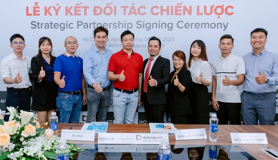 Di Động Việt kết đối tác chiến lược với Honor ảnh 1