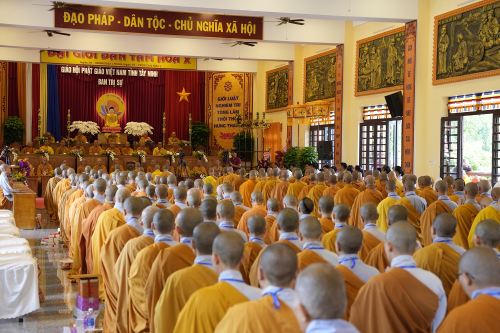 Núi Bà Đen đón hơn 400 tăng ni sư tham dự ngày hội Phật giáo lớn nhất tại Tây Ninh