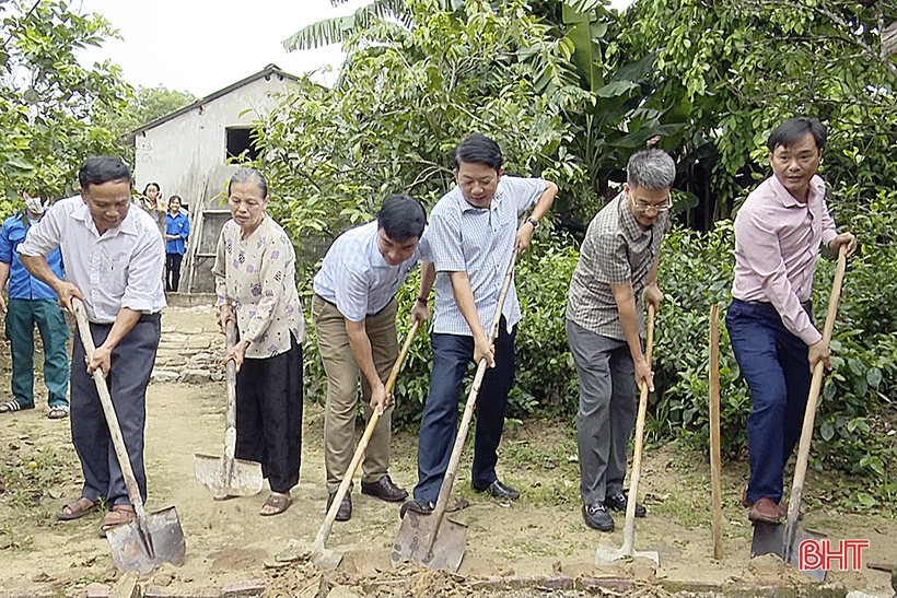 Khởi công xây nhà tình nghĩa cho hộ nghèo Nghi Xuân