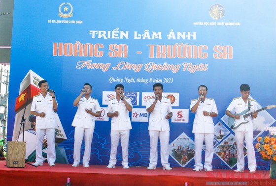 Triển lãm “Hoàng Sa - Trường Sa trong lòng Quảng Ngãi” ảnh 2