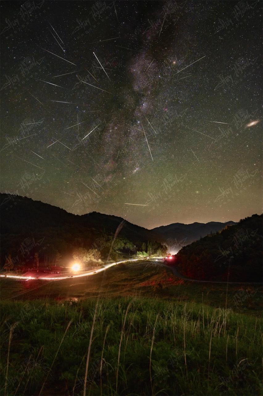 Mưa sao băng Perseids đẹp nhất 2023: Người Việt Nam ngắm bằng cách nào? - Ảnh 3.