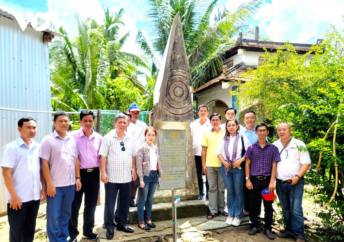 dai tieng noi viet nam voi hoat dong ve nguon day y nghia tai tinh ca mau hinh 1