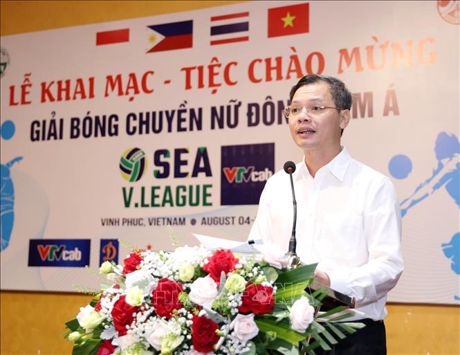 Giám đốc Sở Văn hóa, Thể thao và Du lịch Vĩnh Phúc Bùi Hồng Đô phát biểu tại lễ khai mạc. Ảnh: Hoàng Hùng/TTXVN