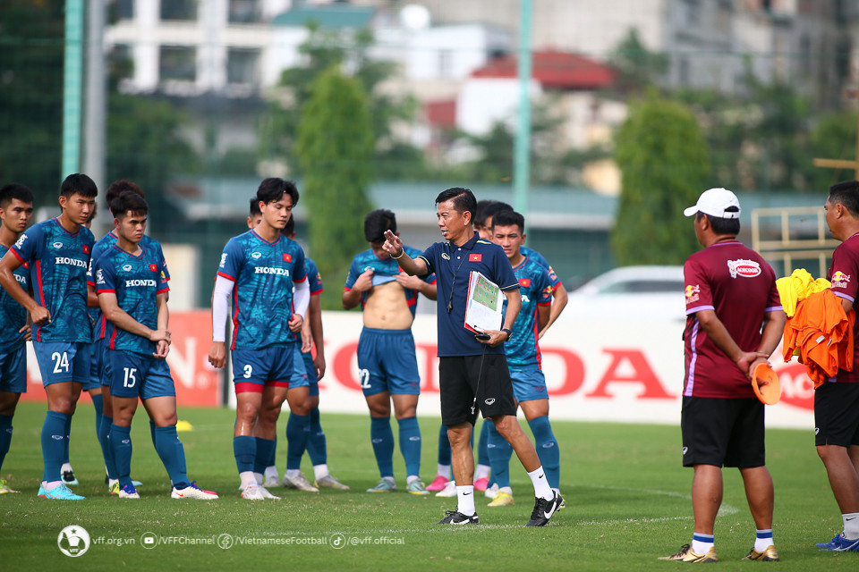 Nguyễn Tiến Linh rời B.Bình Dương, gia nhập CLB CAHN? Chelsea và Liverpool cầm chân nhau trong trận cầu tâm điểm vòng 1 NHA