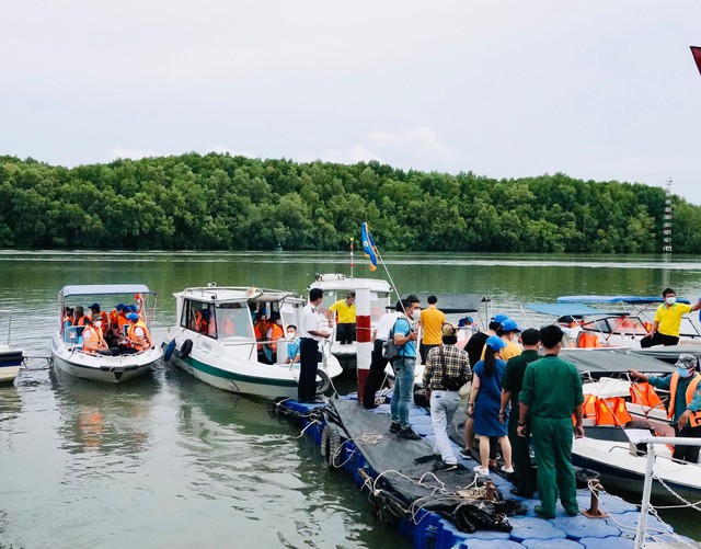 TP.HCM đánh thức tiềm năng du lịch sông nước: Tạo ấn tượng mới trong mắt du khách - Ảnh 1.