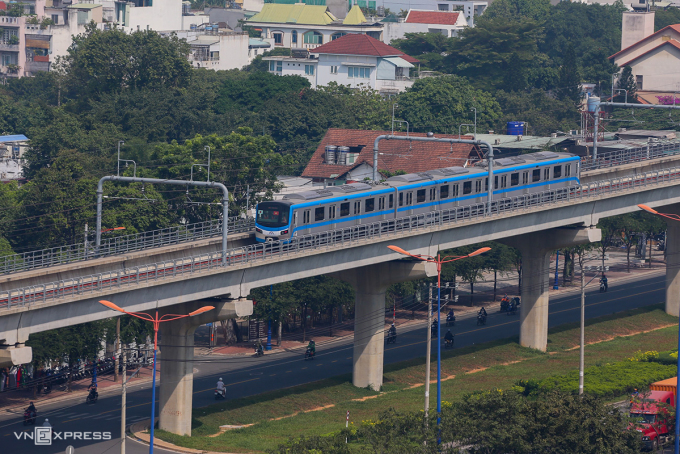 Tàu thuộc dự án Metro số 1 chạy thử hồi tháng 4. Ảnh: Quỳnh Trần