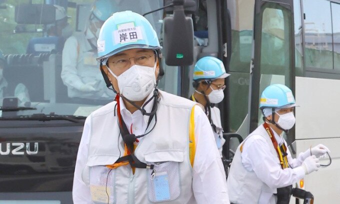 Thủ tướng Kishida thăm nhà máy hạt nhân Fukushima Daiichi ngày 20/8. Ảnh: AFP