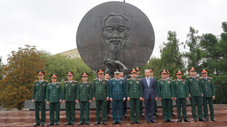 Bộ trưởng Quốc phòng Việt Nam dự khai mạc Diễn đàn kỹ thuật quân sự quốc tế Army-2023 ảnh 2