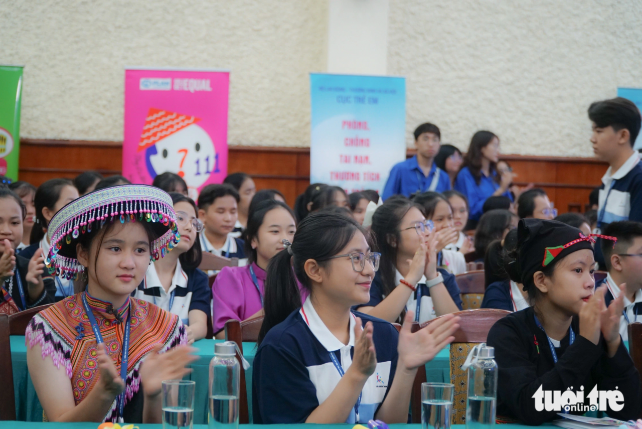 188 đại biểu trẻ em tham gia Diễn đàn trẻ em quốc gia lần thứ VII nói lên những ý kiến, sự quan tâm của mình để tham gia xây dựng môi trường sống an toàn, thân thiện, lành mạnh cho trẻ em - Ảnh: NGUYỄN HIỀN