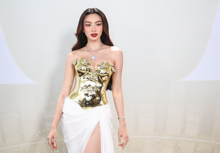 Chung kết Miss Grand Vietnam 2023: Trường Giang - Nhã Phương tình tứ trên thảm đỏ - Ảnh 2.