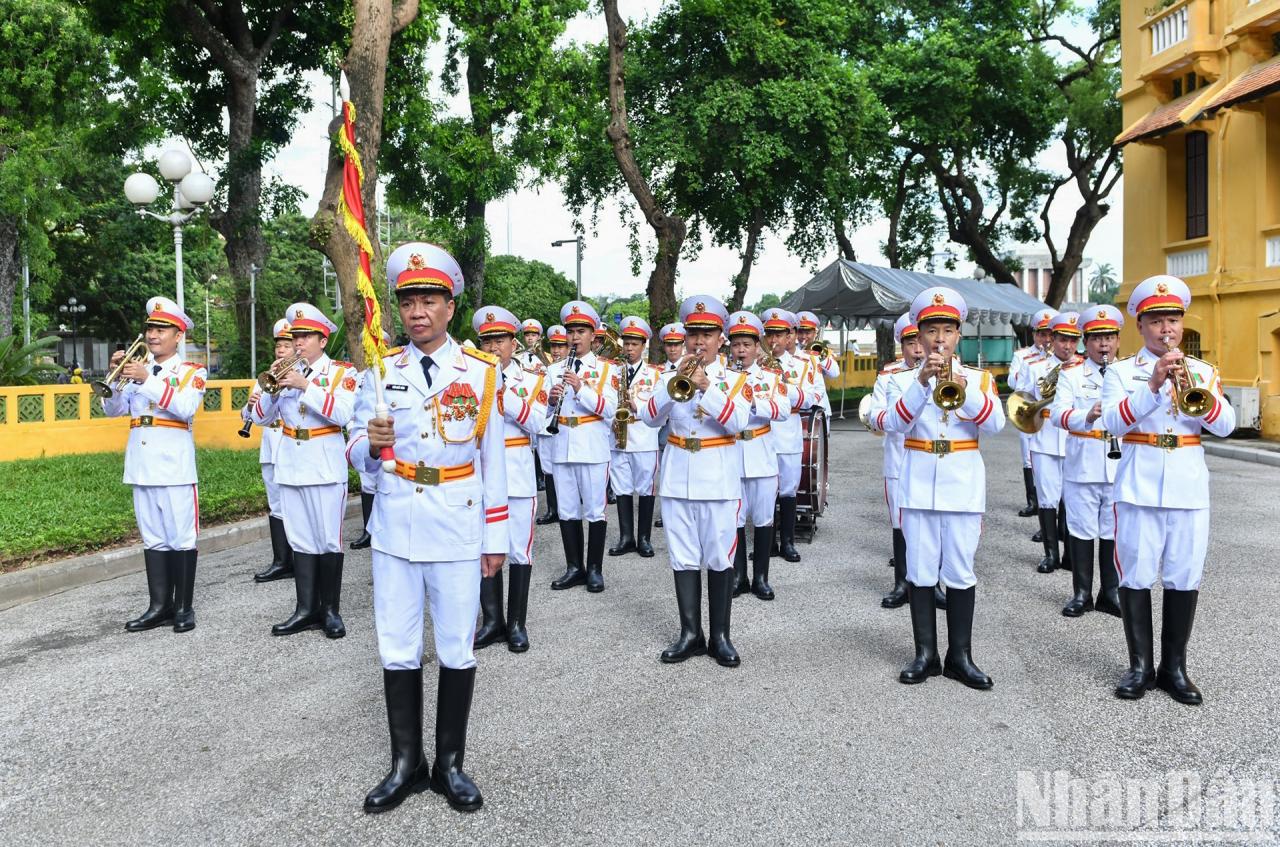 [Ảnh] Lễ thượng cờ kỷ niệm 56 năm thành lập ASEAN ảnh 2