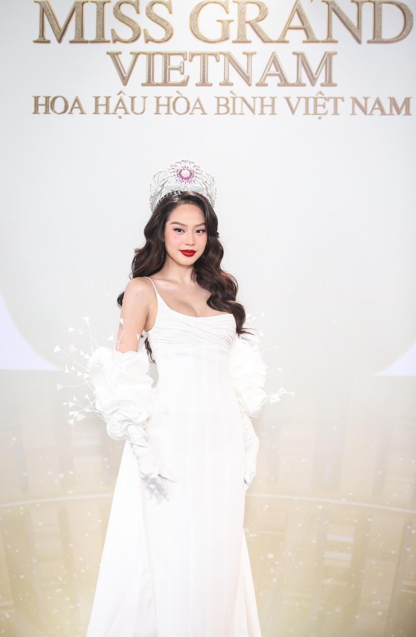 Chung kết Miss Grand Vietnam 2023: Trường Giang - Nhã Phương tình tứ trên thảm đỏ - Ảnh 6.