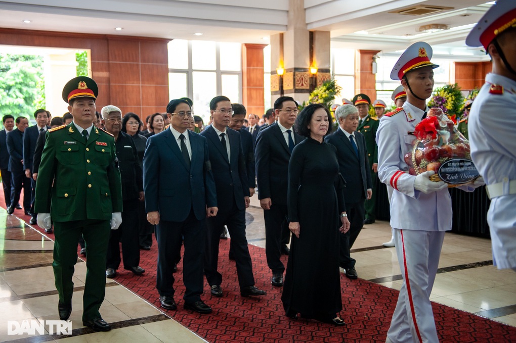 Lãnh đạo Đảng, Nhà nước viếng Phó Thủ tướng Lê Văn Thành - 4