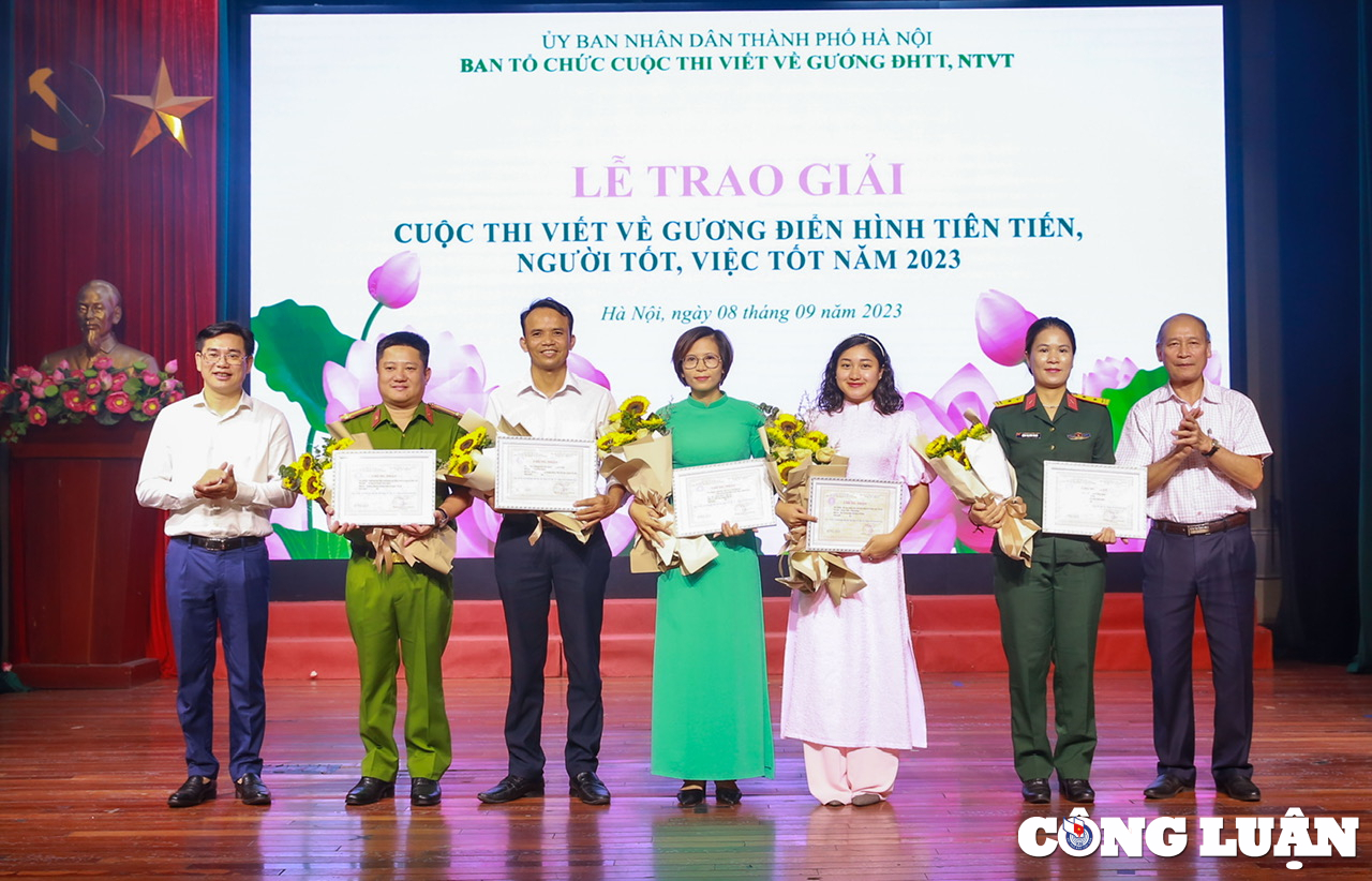 tp ha noi vinh danh cac tac gia doat giai cuoc thi viet ve guong dien hinh tien tien nguoi tot viec tot hinh 2