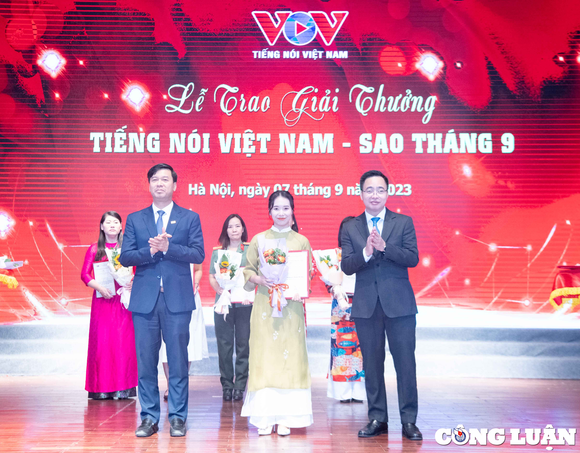 ton vinh nhung guong mat co nhieu dong gop cho thuong hieu tieng noi viet nam hinh 2