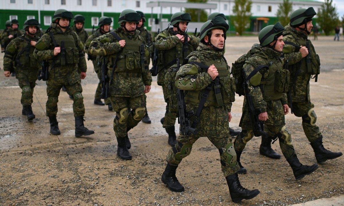 Russia increases defense budget by nearly 70% in 2024 - Vietnam.vn