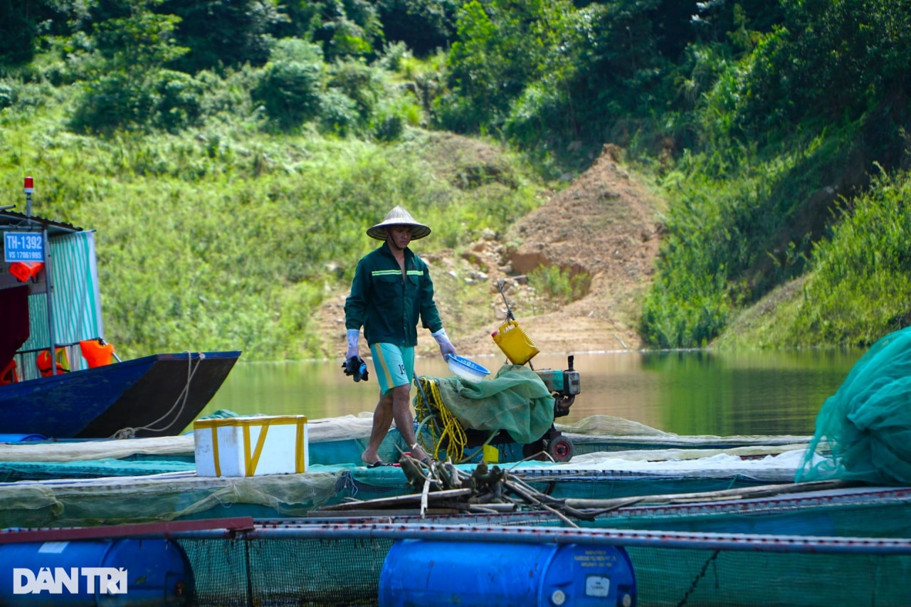 Những người làm bảo mẫu ở nơi chứa 1,45 tỷ m3 nước - 4