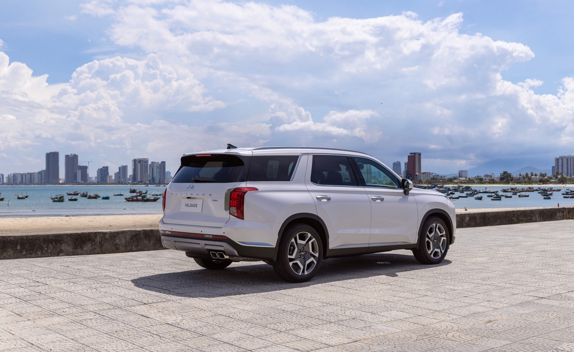 Hyundai Palisade 2024 giá từ 1,4 tỷ đồng, cạnh tranh Ford Explorer