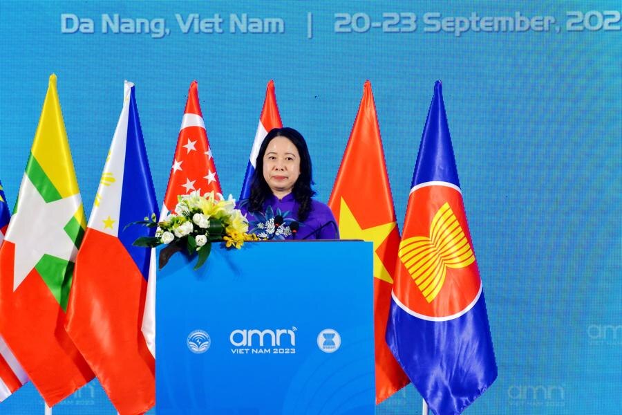 Phó Chủ tịch nước Võ Thị Ánh Xuân phát biểu tại Hội nghị Bộ trưởng Thông tin ASEAN (AMRI-16). Ảnh Ngô Anh Văn.