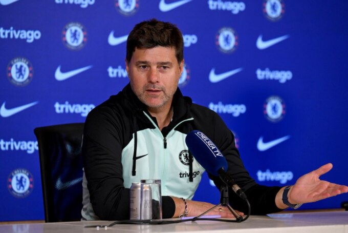 Pochettino trong cuộc họp báo trước trận Bournemouth. Ảnh: AFP