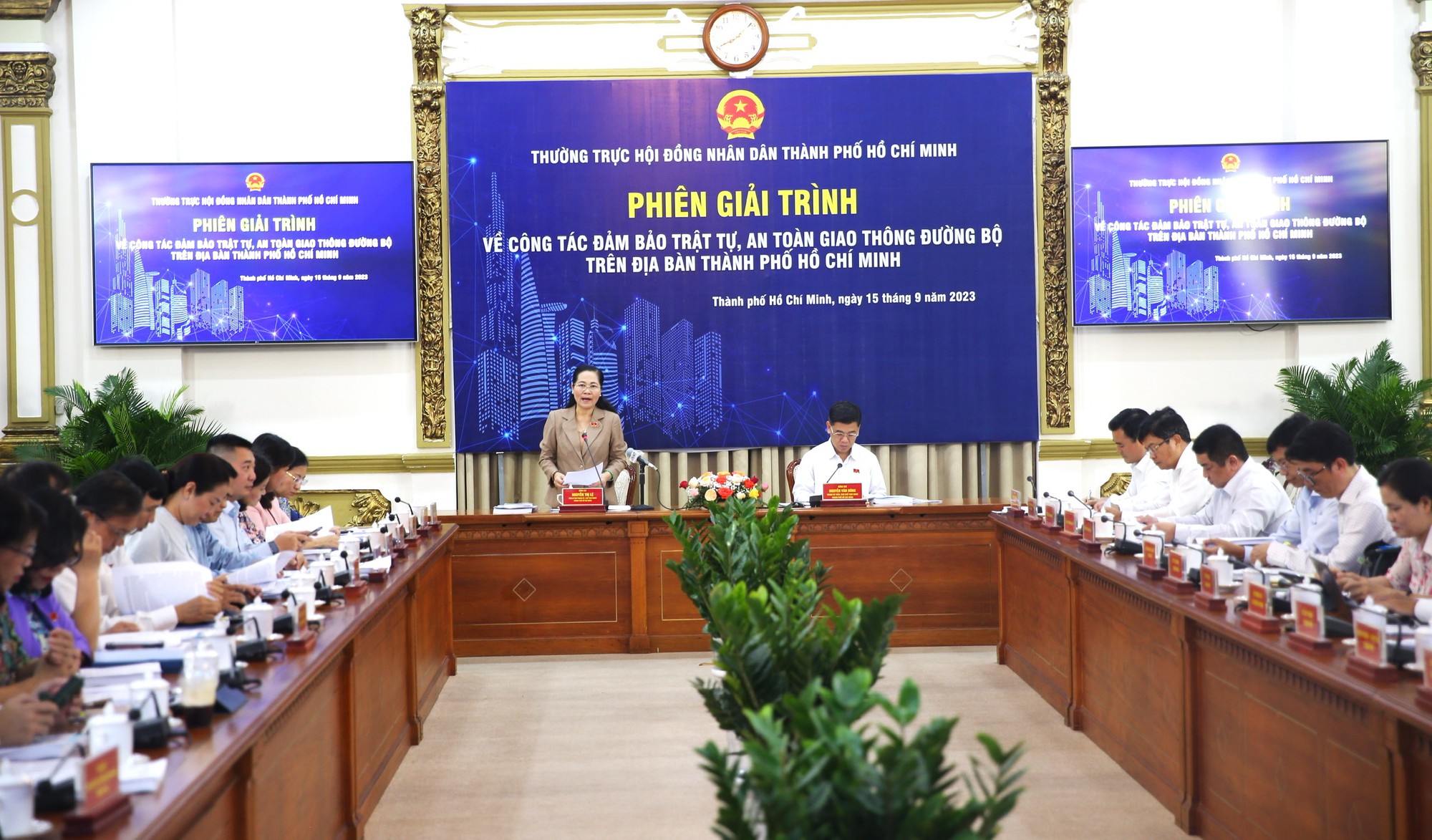 TP.HCM: Lãnh đạo địa phương chưa mạnh dạn xử lý lấn chiếm vỉa hè - Ảnh 1.