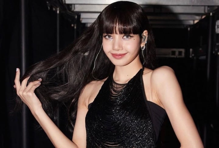 Lisa từ chối đề nghị hợp đồng của YG Entertainment.