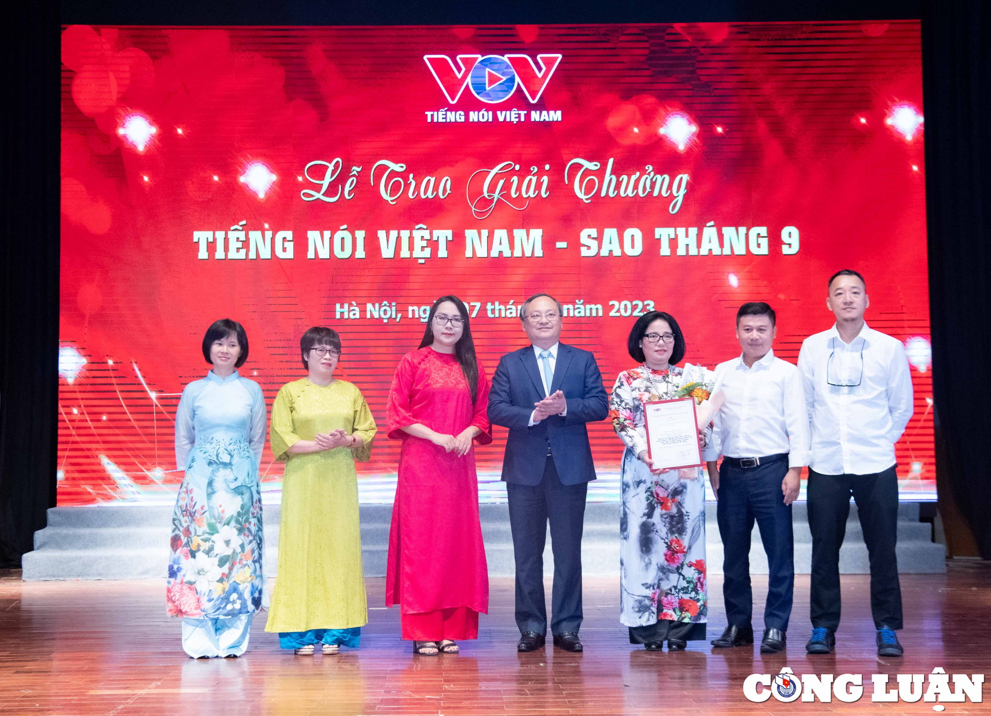 ton vinh nhung guong mat co nhieu dong gop cho thuong hieu tieng noi viet nam hinh 1