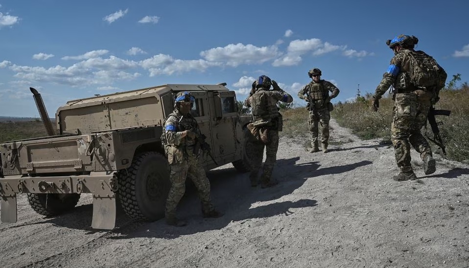 ukraine noi chiem lai ngoi lang gan bakhmut tan cong tau ten lua nga o crimea hinh 1