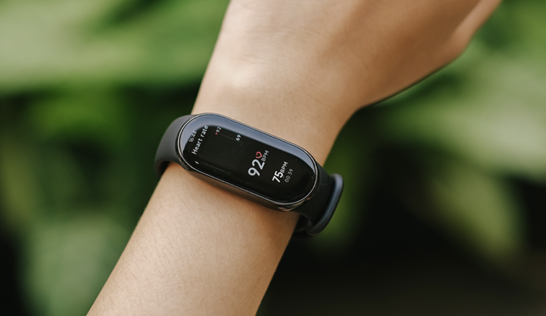 Xiaomi ra mắt vòng tay Smart Band 8, pin dùng 2 tuần - Ảnh 1.